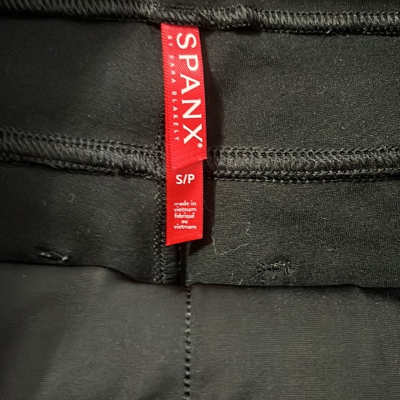 Spanx The Perfect Pant Ankle 4-Pocket Style 20202R in Classic Black Small Petite - Picture 10 of 11